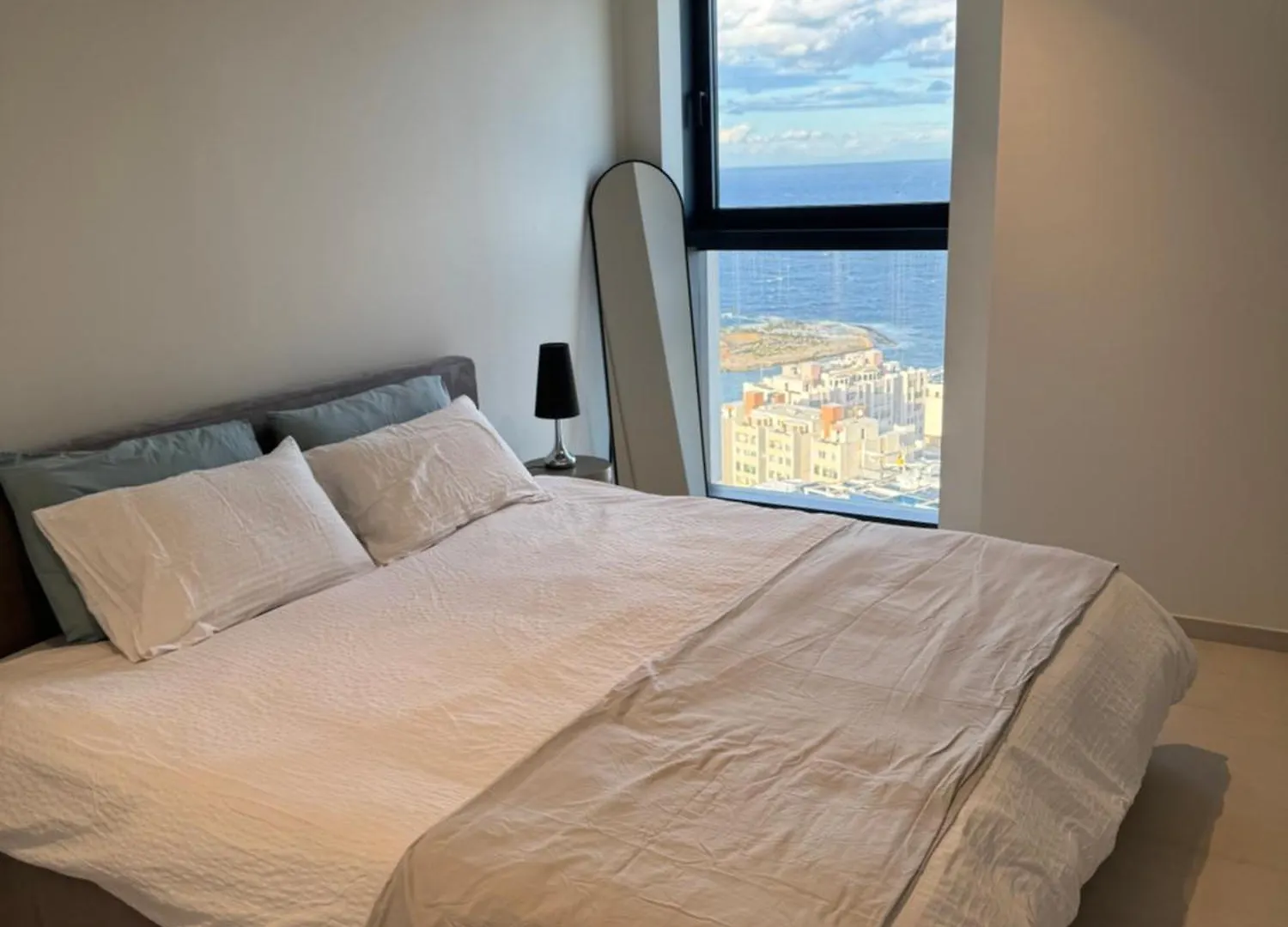 Mercury Tower Luxury Apartment Saint Julian's